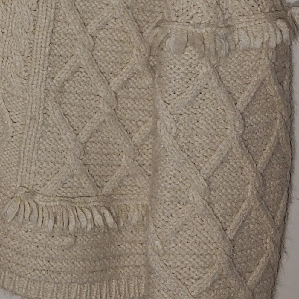 Zara Chunky Cable Knit Patchwork Fringe Details Crew Neck Sweater Size M Cream